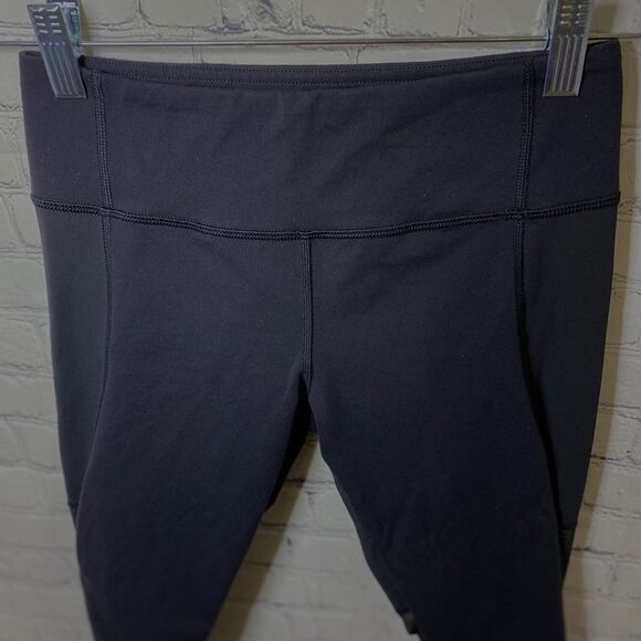 Lululemon Black Breathe Easy Crop Legging Size 4 - Picture 5 of 9